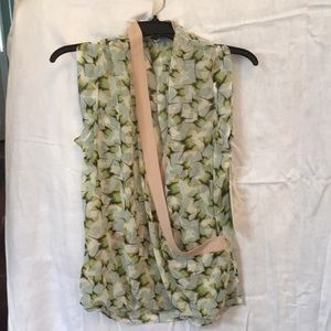 CAbi NWT Butterfly Wrap Top. Really pretty.